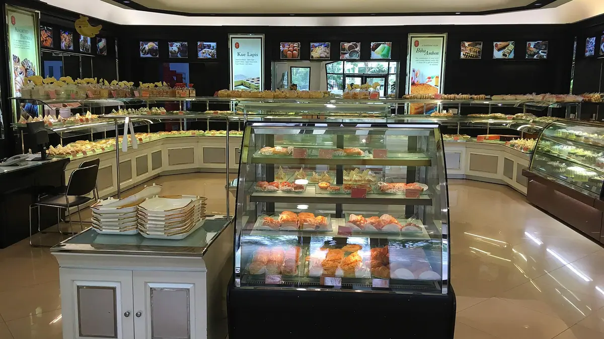 Middle Eastern Bakery bakes
